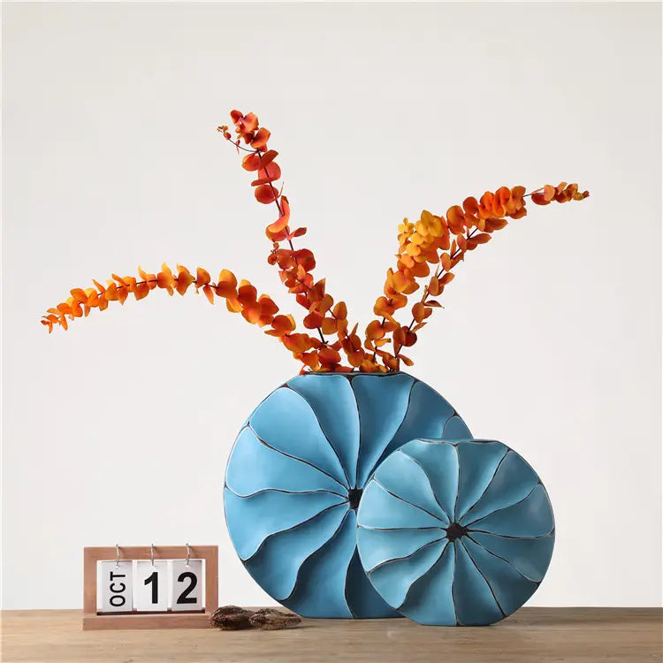 Modern artistic, sculptural, and contemporary eclectic,Round, Organic Shape
