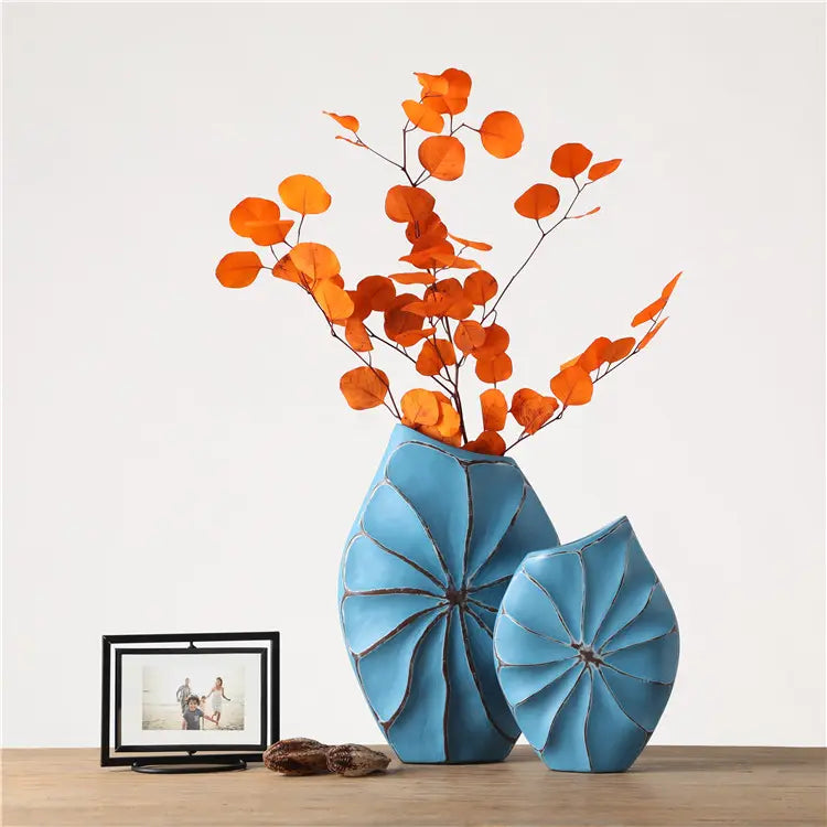 Modern artistic, sculptural, and contemporary eclectic,Bold, Organic Shape with Curved Lines