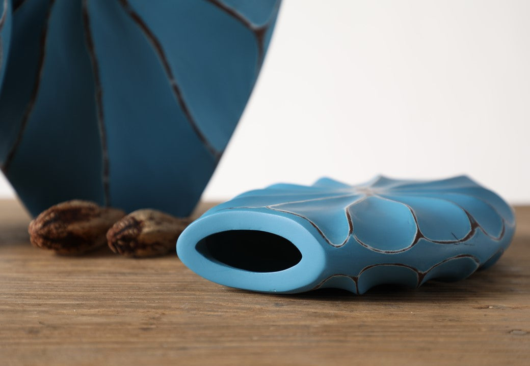 Modern artistic, sculptural, and contemporary eclectic,Bold, Organic Shape with Curved Lines