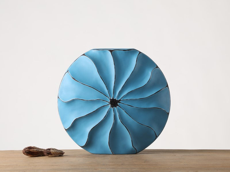 Modern artistic, sculptural, and contemporary eclectic,Round, Organic Shape