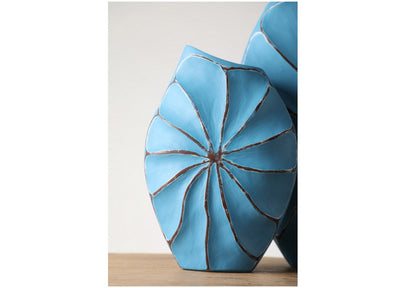 Modern artistic, sculptural, and contemporary eclectic,Bold, Organic Shape with Curved Lines