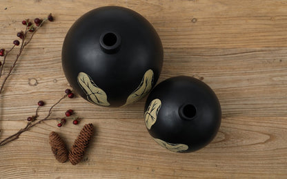 Decorative vase with an artistic and Modern organic design,vase