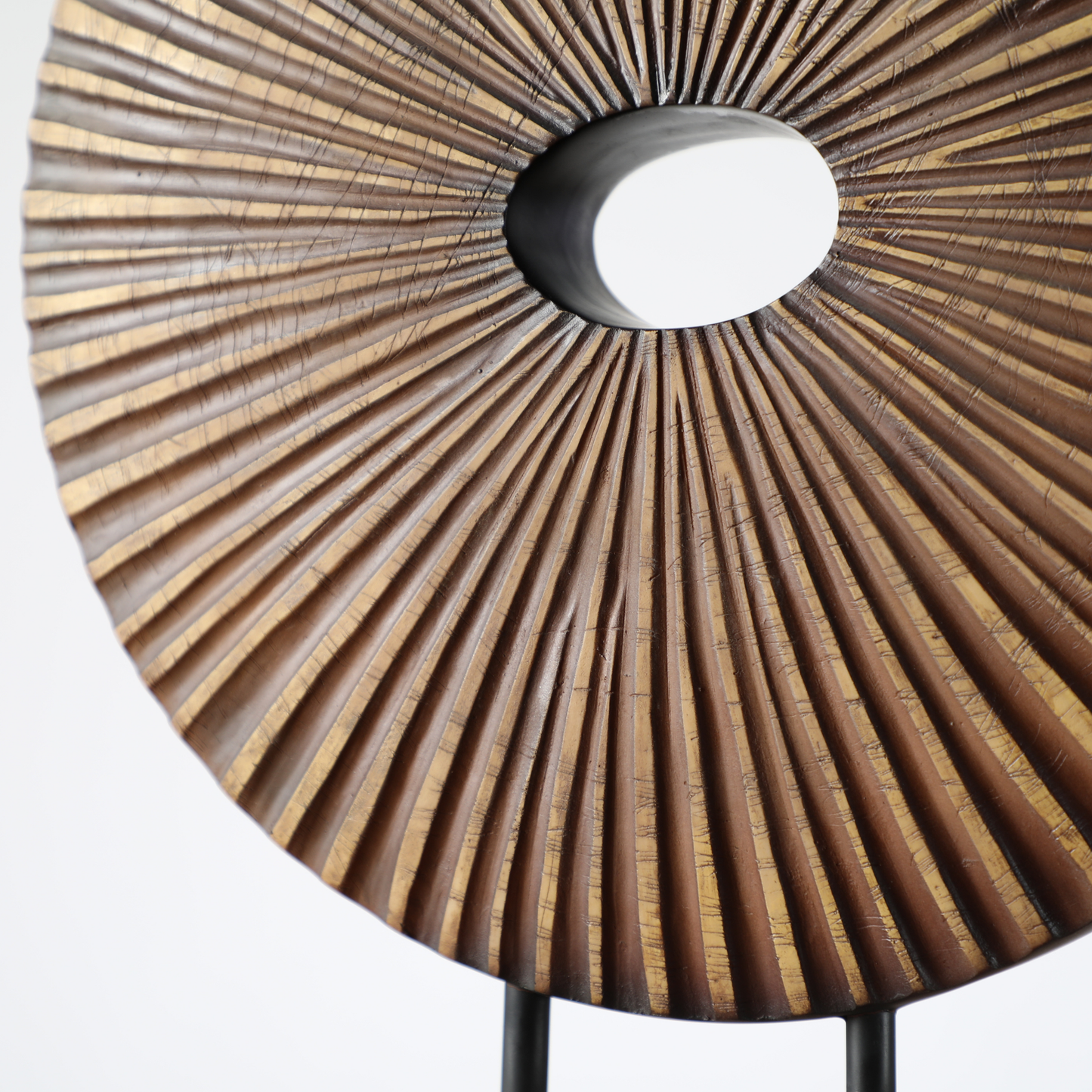 Modern Sunburst Wooden Sculpture on Stand – Decorative Tabletop Art Accent