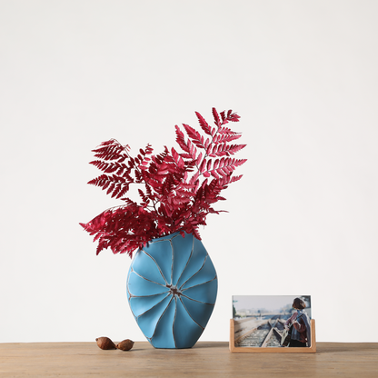 Modern artistic, sculptural, and contemporary eclectic,Bold, Organic Shape with Curved Lines