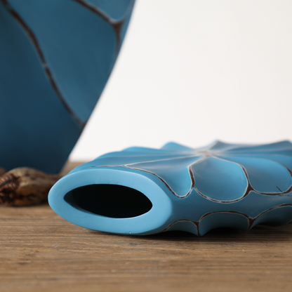 Modern artistic, sculptural, and contemporary eclectic,Bold, Organic Shape with Curved Lines