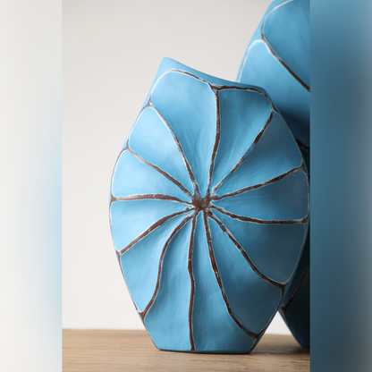 Modern artistic, sculptural, and contemporary eclectic,Bold, Organic Shape with Curved Lines