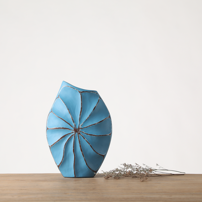 Modern artistic, sculptural, and contemporary eclectic,Bold, Organic Shape with Curved Lines