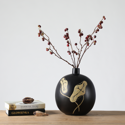 Decorative vase with an artistic and Modern organic design,vase