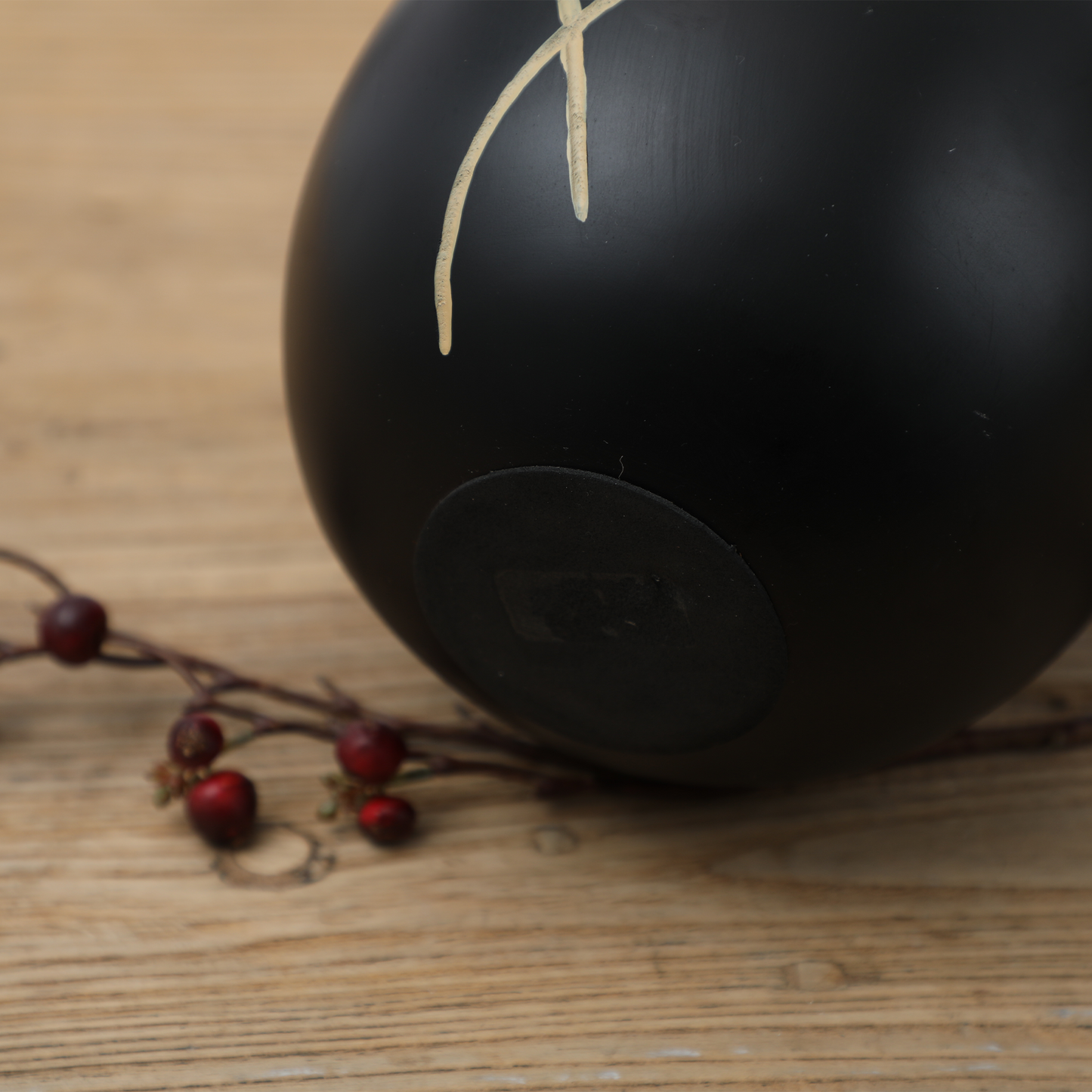 Decorative vase with an artistic and Modern organic design,vase