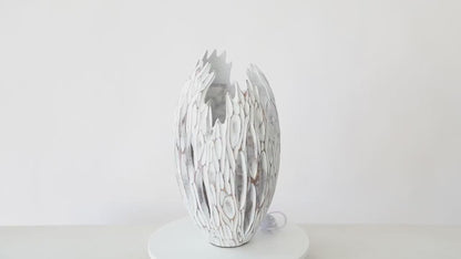 Modern economic house decoration polyresin decorative table lamp with textured shade for bedroom, Bedside & Living room decor